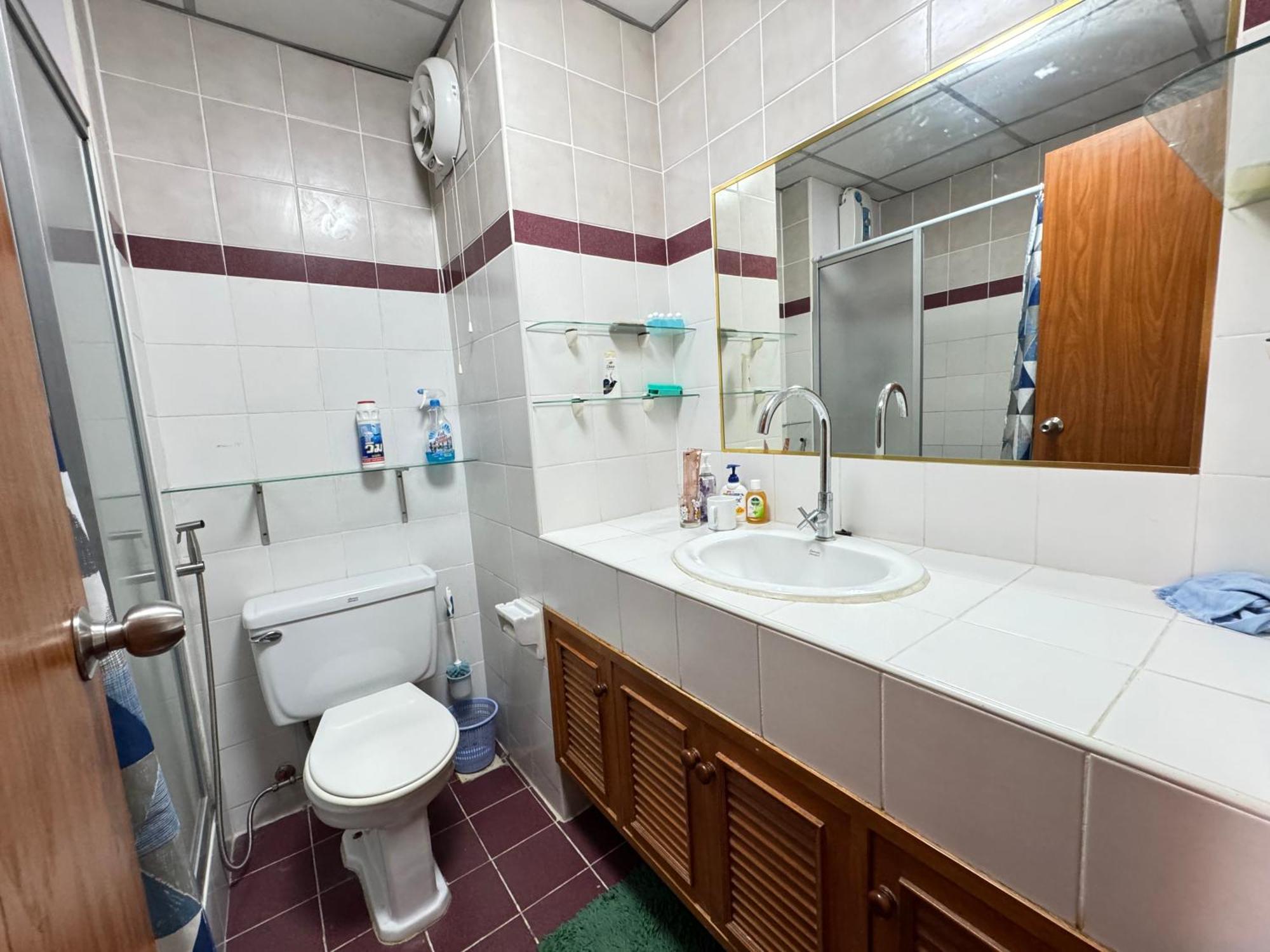 Appartement View Sea看海观景公寓 机场巴士站隔壁 出门双条车到芭提雅海滩、步行街和各㬌点 Pattaya