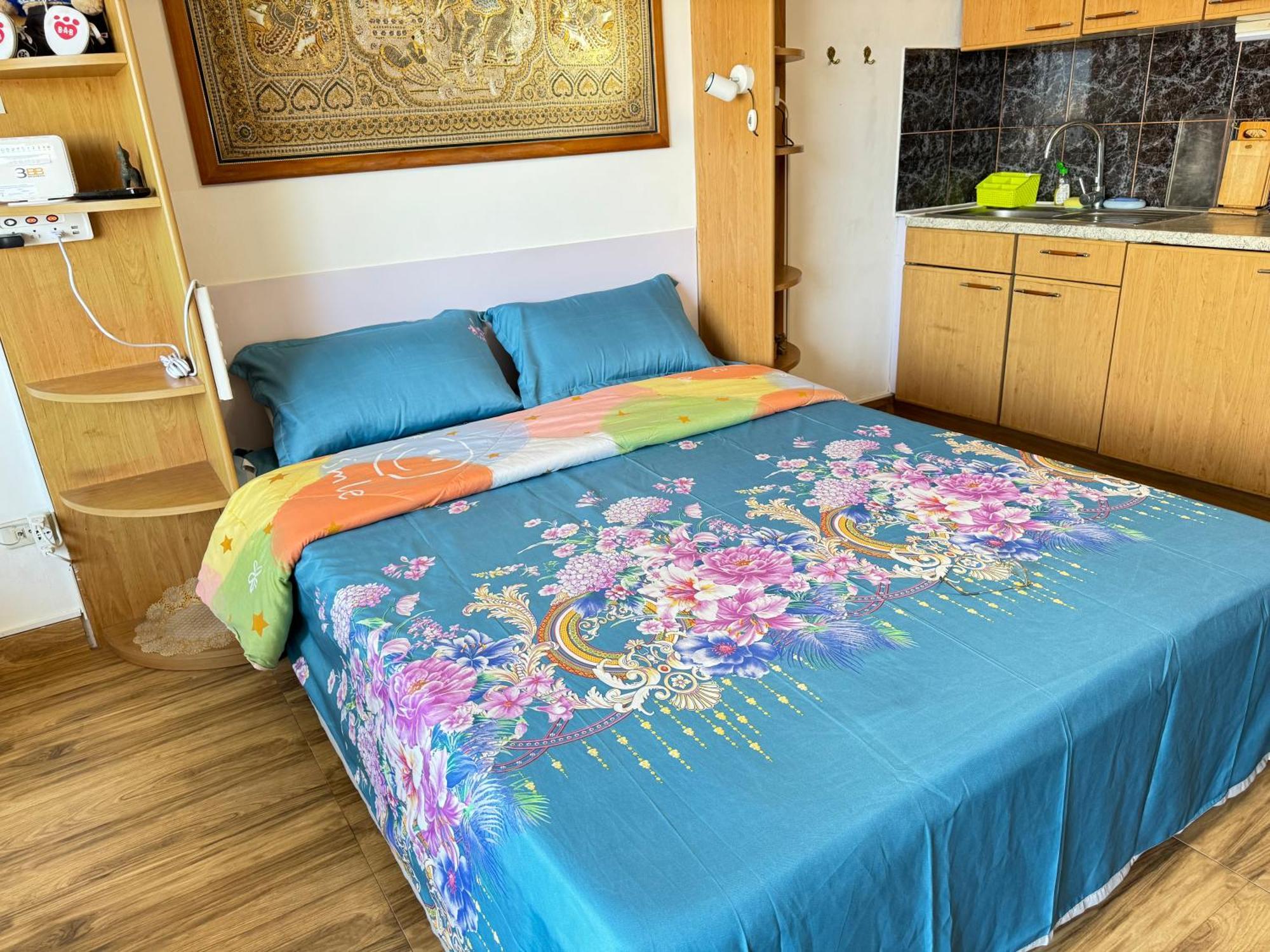 View Sea看海观景公寓 机场巴士站隔壁 出门双条车到芭提雅海滩、步行街和各㬌点 * Pattaya